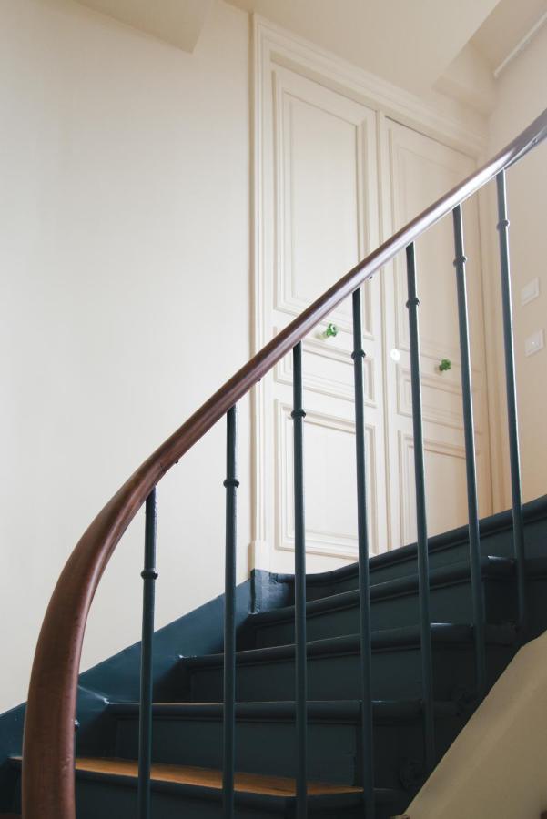 Le Grand Maulnes Bed & Breakfast ปารีส ภายนอก รูปภาพ